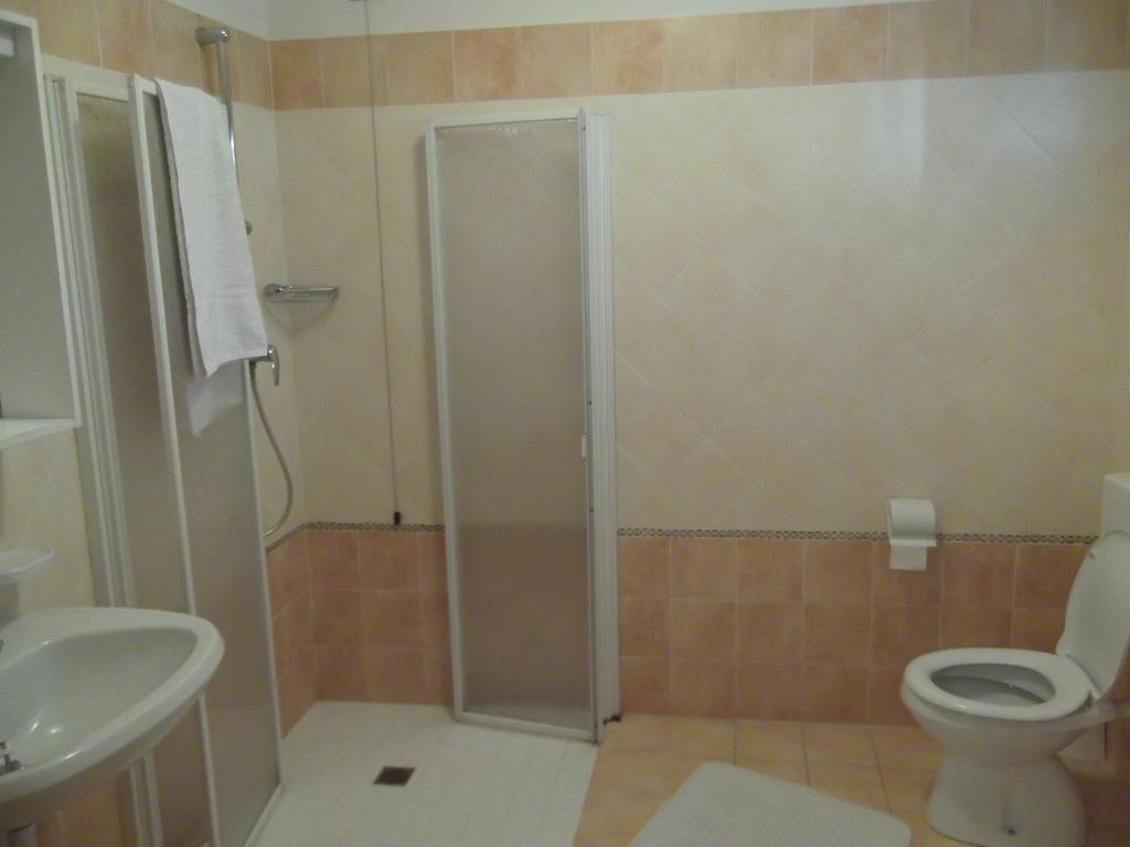 Bed and Breakfast Sentiero Valinis Fanna Habitación foto